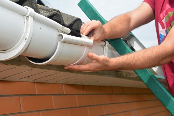 Cost of Large Gutter Repair in Staten Island